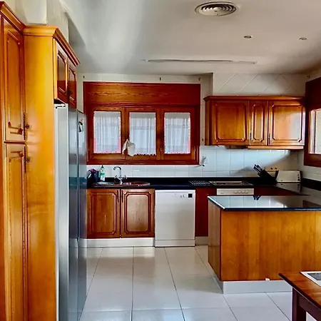Casa De 2000 M2 Piscina Mar Barbacoa Y Felicidad * 圣苏珊娜